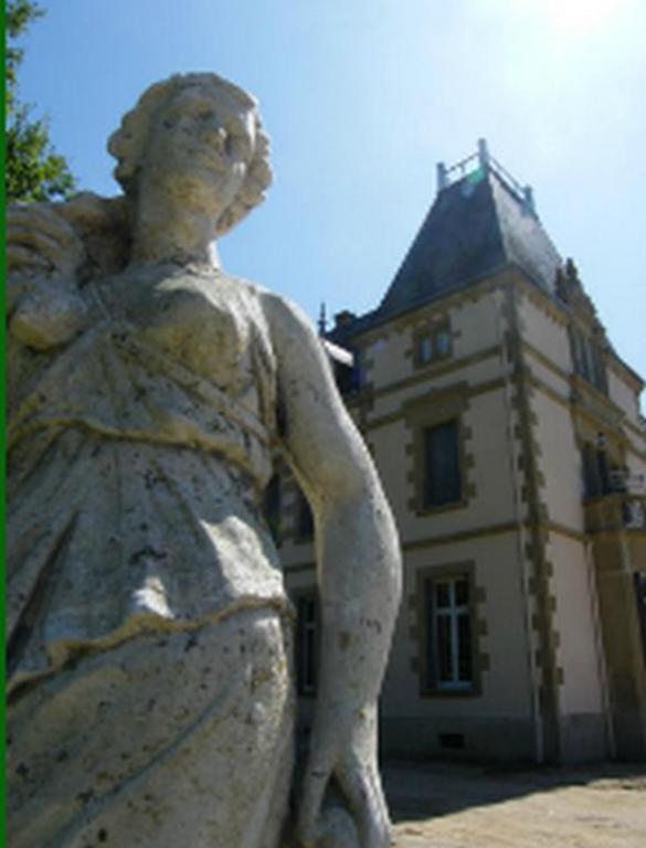 Chateau Tout Y Fault Loriges Zewnętrze zdjęcie